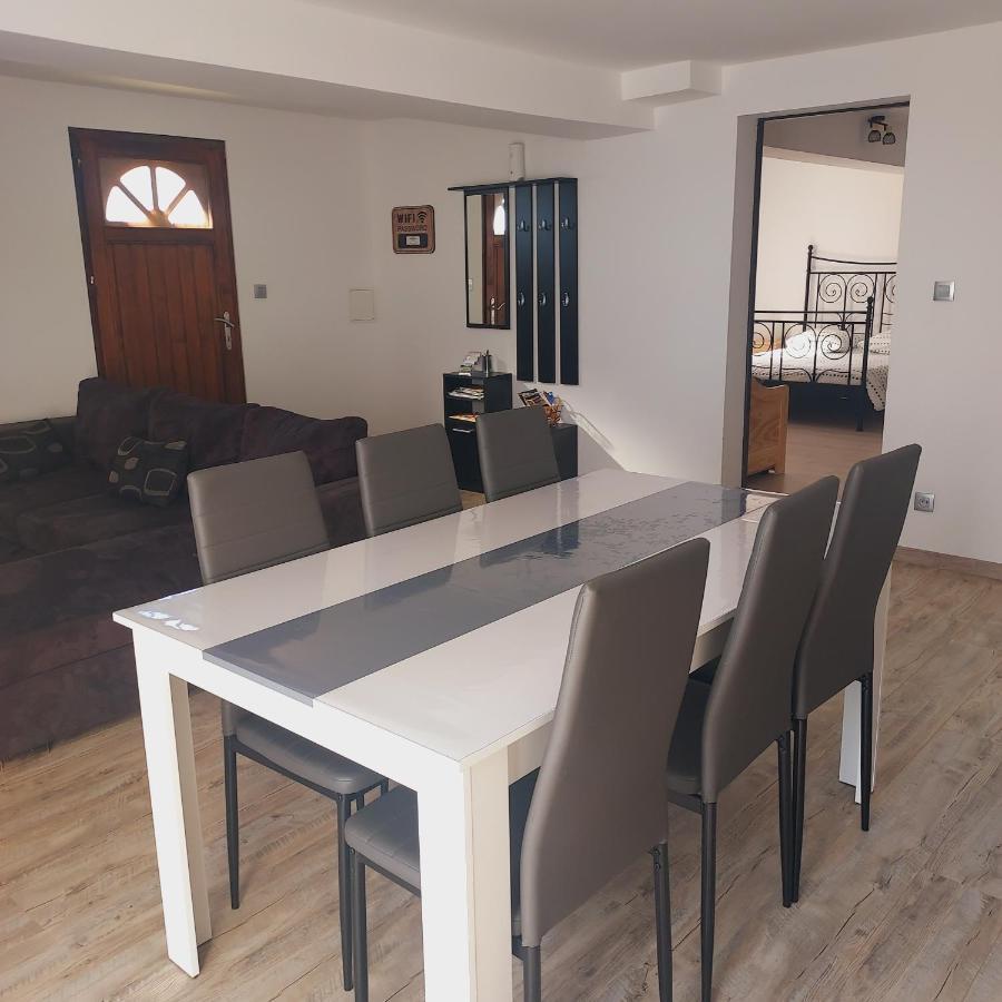 Au Petit Bois Magique Apartment Payrac Екстериор снимка